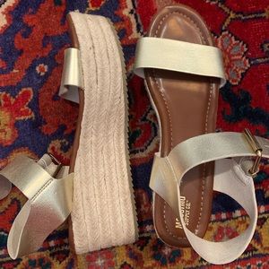 Mossimo gold espadrille